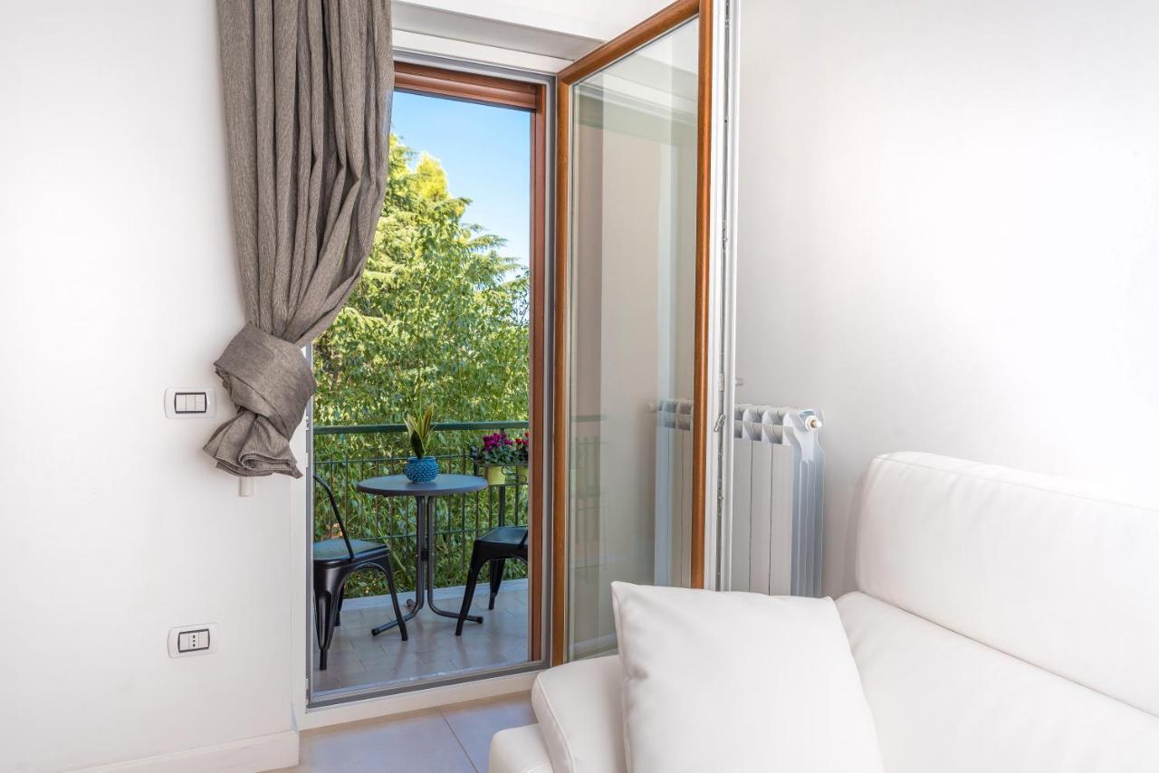 Mako Sorrento Suites Bagian luar foto