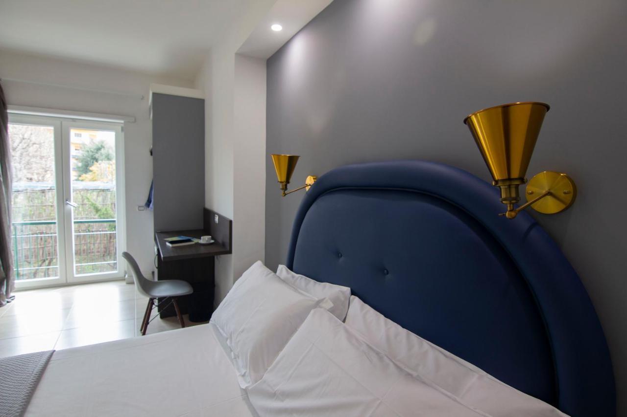 Mako Sorrento Suites Bagian luar foto